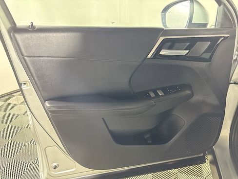 Used 2023 Mitsubishi Outlander SE image 10