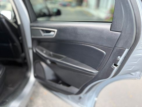 Used 2021 Ford Edge SEL FWD image 34