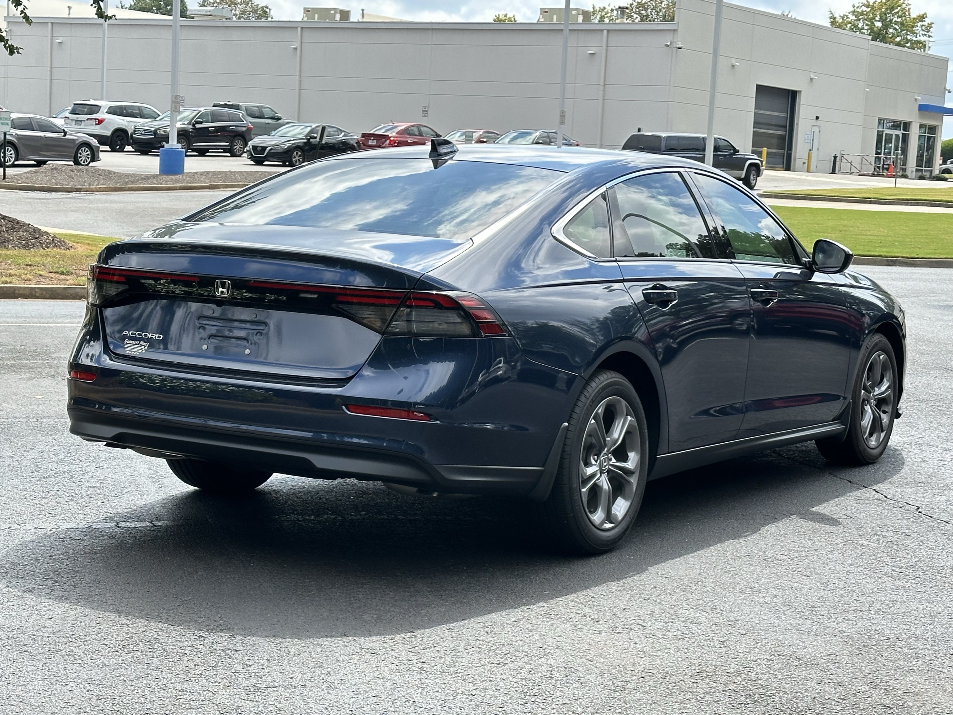 Used 2024 Honda Accord EX image 13