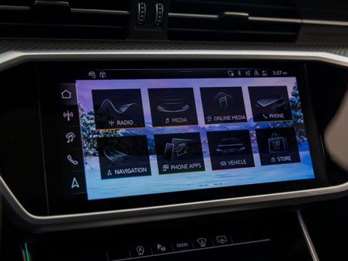 Used 2025 Audi RS 6 performance image 55