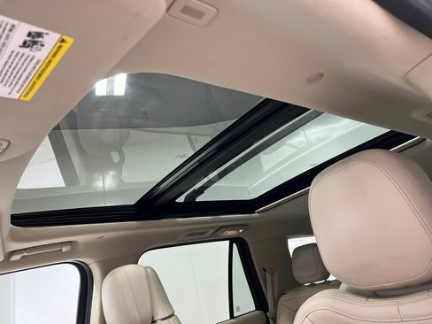 Used 2020 Lincoln Navigator Reserve w/ Luxury Package image 12