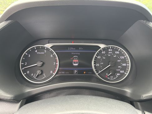 Used 2025 Nissan Sentra SV FWD image 12