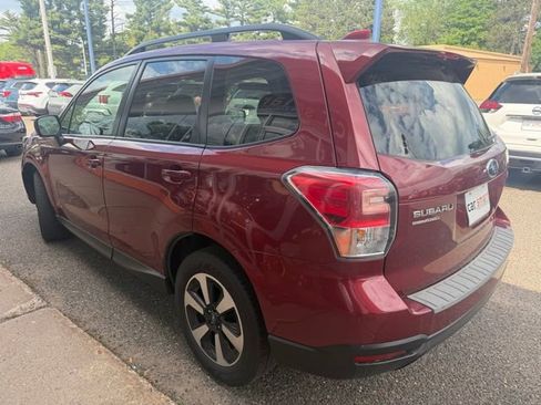 Used 2017 Subaru Forester 2.5i Premium w/ All-Weather Package AWD/4WD image 5