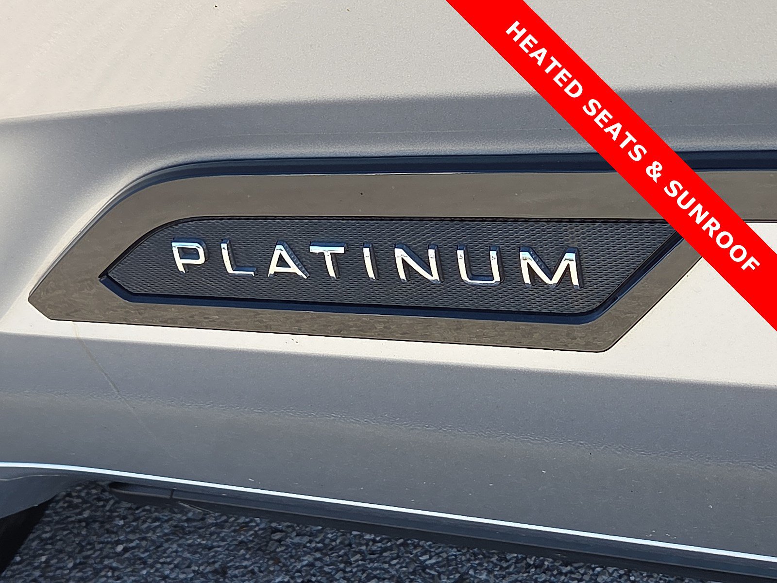 Used 2024 Toyota Sequoia Platinum AWD/4WD image 8