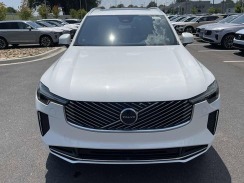 New 2026 Volvo XC90 B5 Core image 2