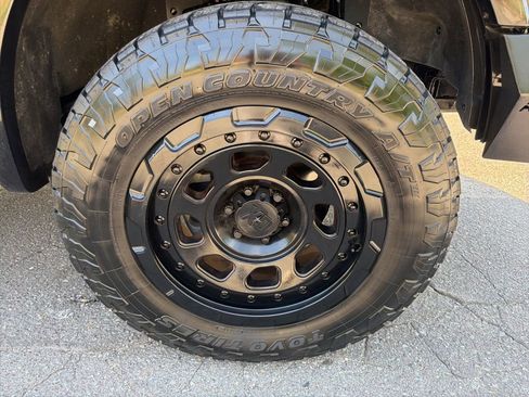 Used 2018 Ford F150 Platinum w/ Equipment Group 701A Luxury AWD/4WD image 9