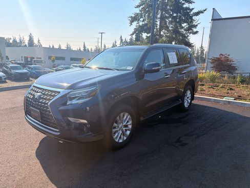 Used 2021 Lexus GX 460 Premium w/ Premium Package AWD/4WD image 2