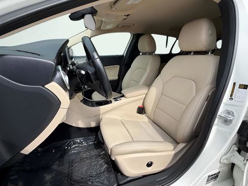 Used 2016 Mercedes-Benz GLA 250 image 19