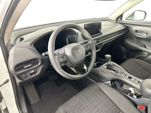 Used 2023 Honda HR-V LX image 17
