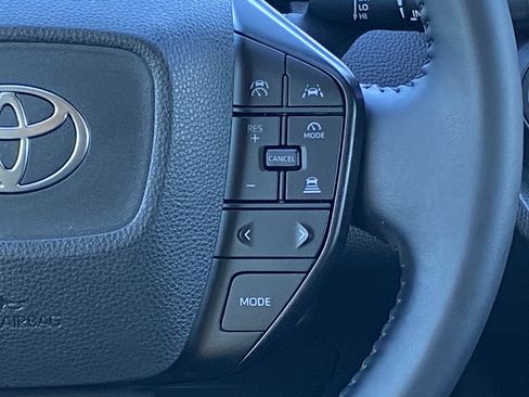 Certified 2025 Toyota Prius LE image 18