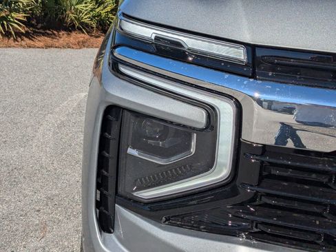 New 2026 Chevrolet Suburban LS image 10