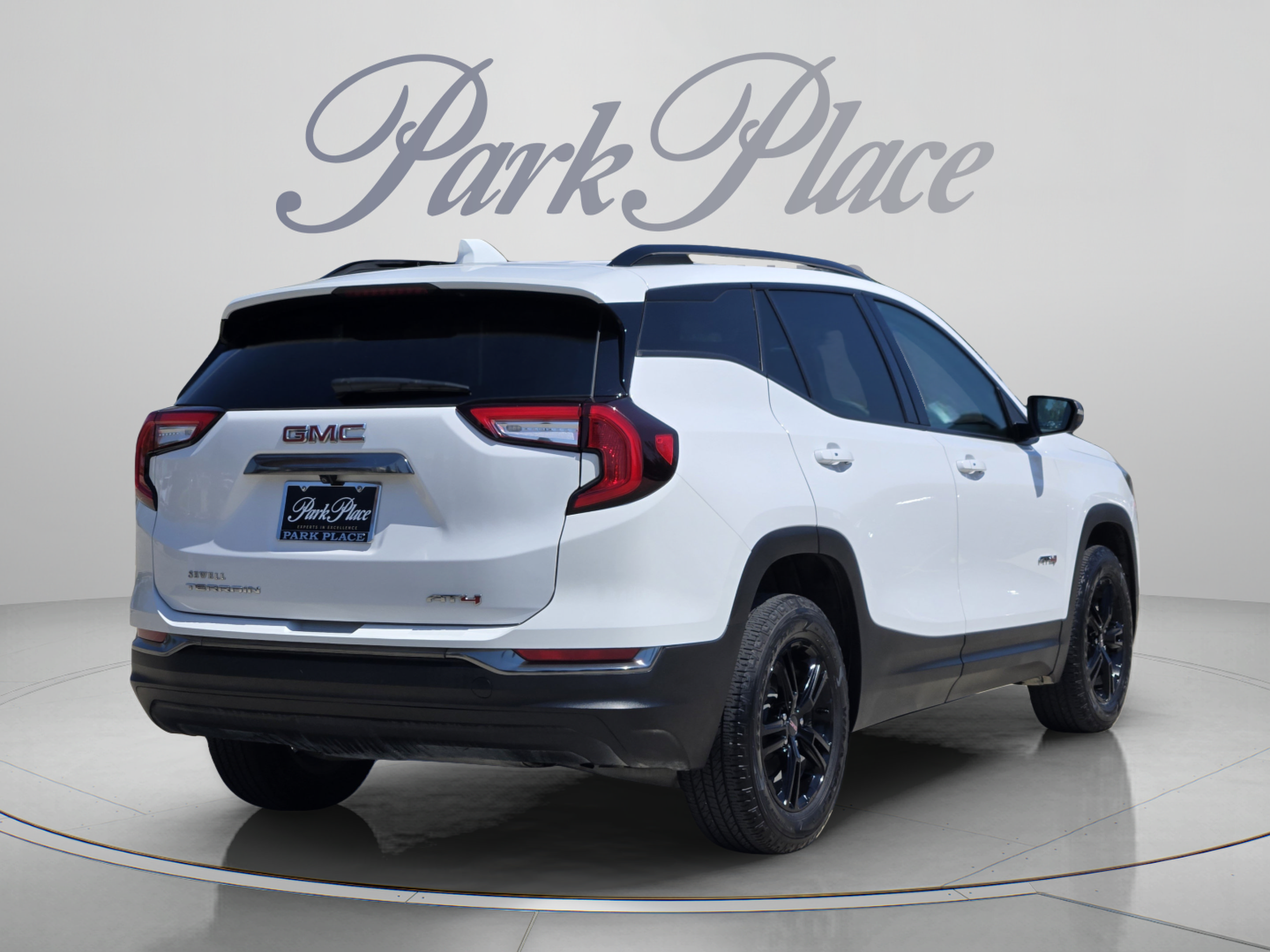 Used 2023 GMC Terrain AT4 AWD/4WD image 5