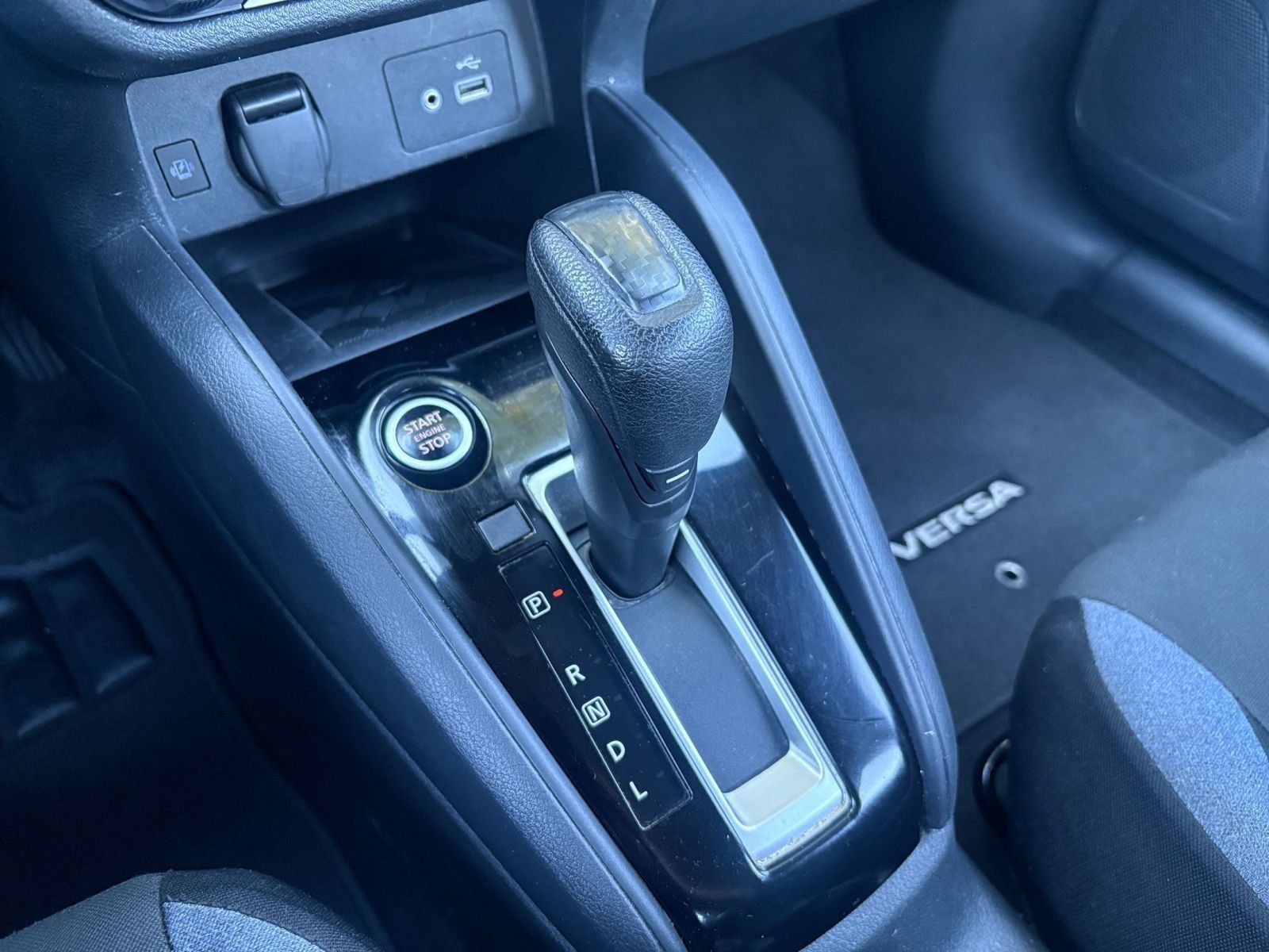 Used 2025 Nissan Versa SV FWD image 37
