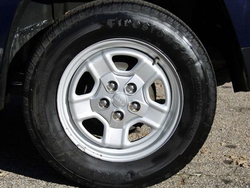 Used 2012 Jeep Patriot Sport image 30