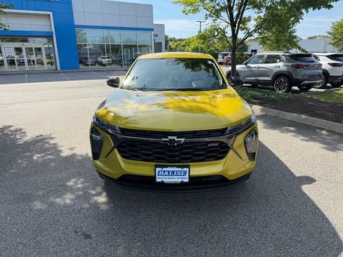 Used 2024 Chevrolet Trax RS w/ Driver Confidence Package FWD image 8