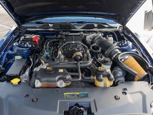 Used 2010 Ford Mustang Shelby GT500 RWD image 27