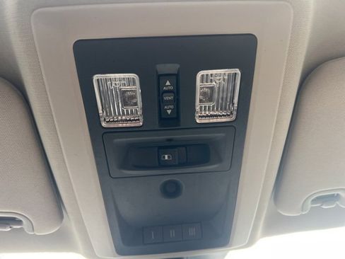 Used 2018 RAM 2500 Laramie image 36