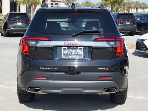 Used 2022 GMC Acadia AT4 w/ Technology Package image 7