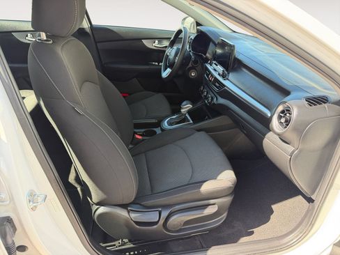 Used 2023 Kia Forte LXS FWD image 15
