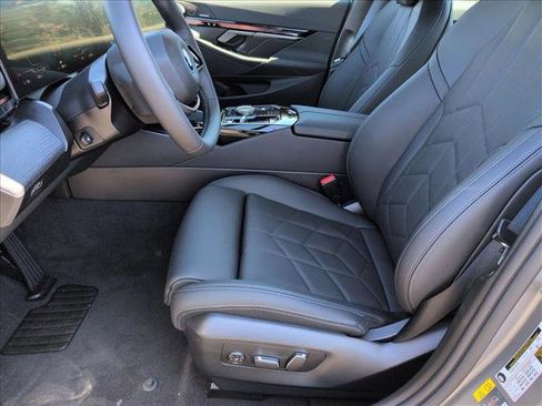 New 2026 BMW i5 eDrive40 image 4