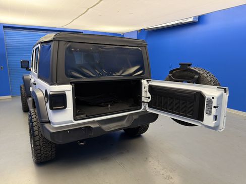 Used 2020 Jeep Wrangler Unlimited Sport S AWD/4WD image 28