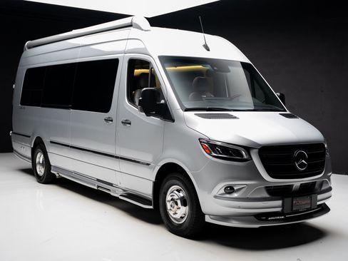 Used 2021 Mercedes-Benz Sprinter 3500 image 99