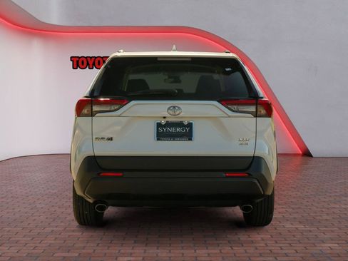 Used 2025 Toyota RAV4 XLE AWD/4WD image 7