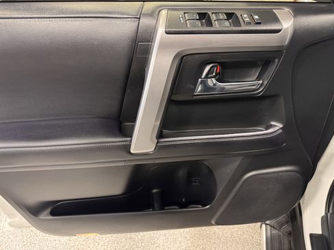 Used 2022 Toyota 4Runner SR5 image 21