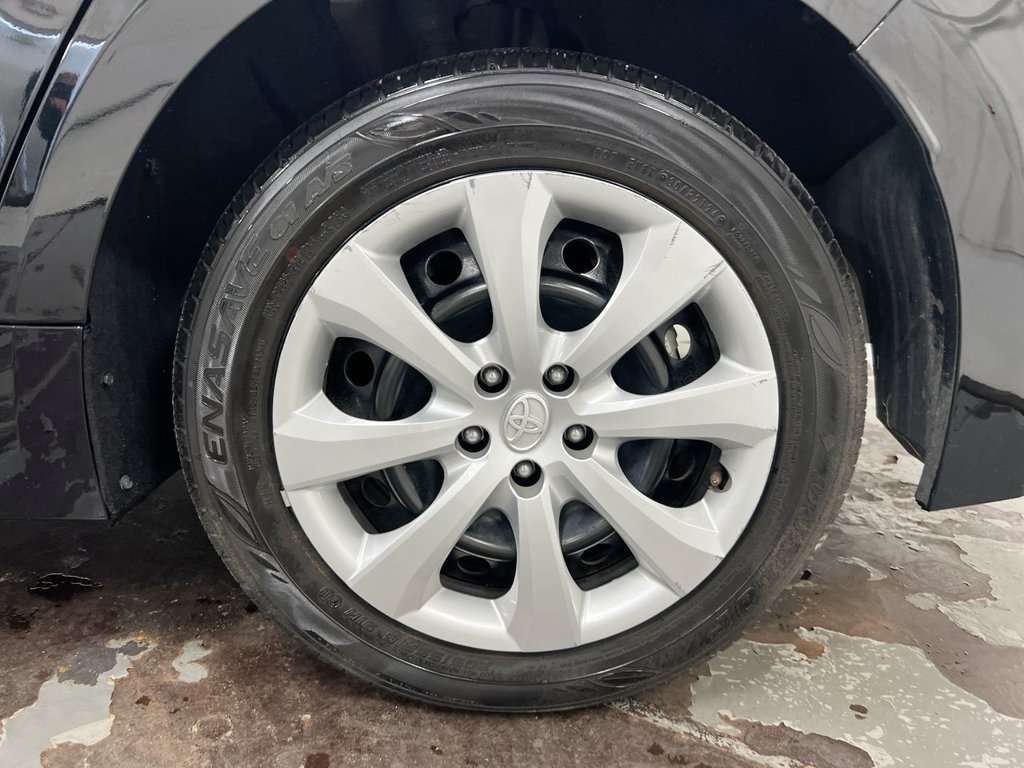 Used 2025 Toyota Corolla LE FWD image 27