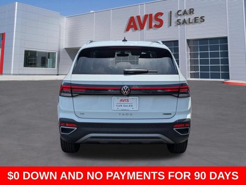 Used 2025 Volkswagen Taos SE AWD/4WD image 7
