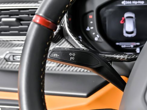 Used 2023 Lamborghini Urus S image 33