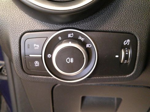 Used 2018 Alfa Romeo Stelvio Ti image 26