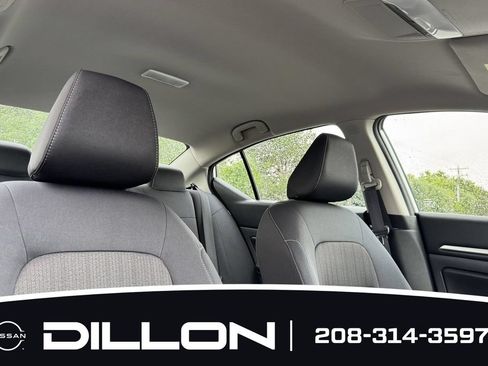 Used 2022 Nissan Altima 2.5 SV AWD/4WD image 16