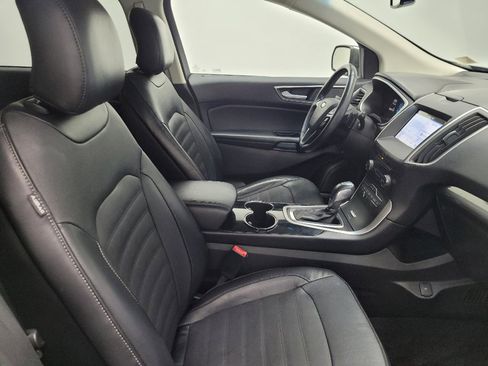 Used 2017 Ford Edge SEL w/ Equipment Group 201A AWD/4WD image 21