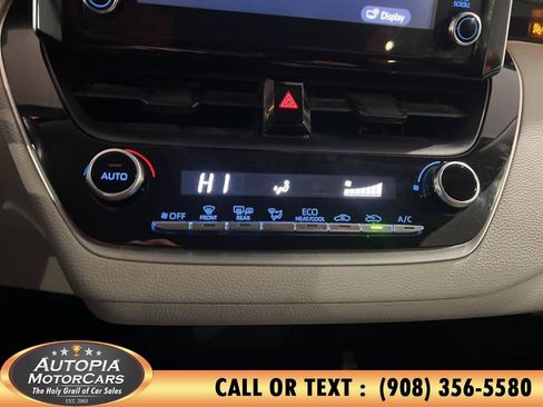 Used 2020 Toyota Corolla LE image 26