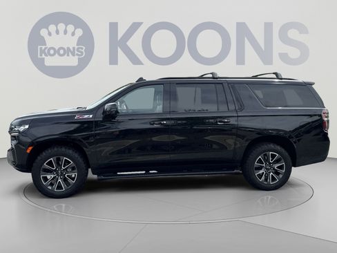Used 2022 Chevrolet Suburban Z71 w/ Luxury Package AWD/4WD image 2