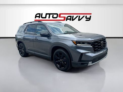 Used 2025 Honda Pilot Black Edition image 1