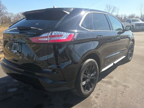 Used 2024 Ford Edge SE w/ Black Appearance Package image 8