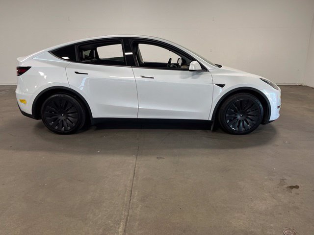 Used 2021 Tesla Model Y Long Range AWD/4WD image 2