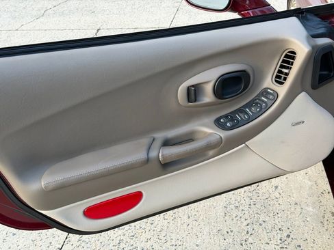 Used 2003 Chevrolet Corvette Convertible w/ Preferred Equipment Group1 image 14