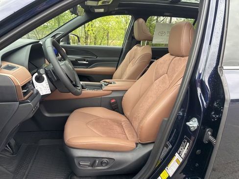 New 2026 Toyota Grand Highlander AWD Hybrid image 11