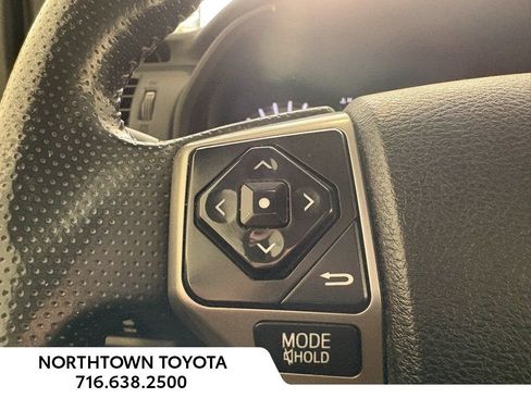 Used 2016 Toyota 4Runner Limited image 18
