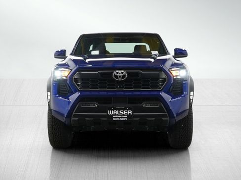 Used 2024 Toyota Tacoma TRD Off-Road image 8