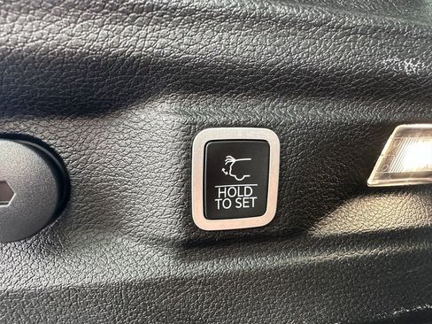 Used 2024 Jeep Grand Cherokee L Limited w/ Luxury Tech Group II image 16