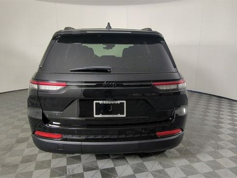 New 2025 Jeep Grand Cherokee Limited w/ Trailer Tow Package image 5