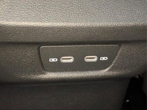 New 2026 Volkswagen Tiguan SE R-Line image 14