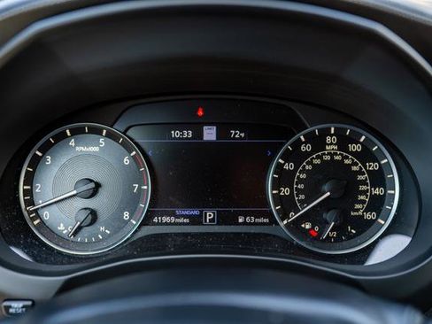 Used 2023 INFINITI QX55 Essential w/ Accent Package image 10