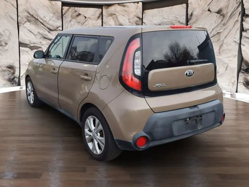 Used 2015 Kia Soul + image 7