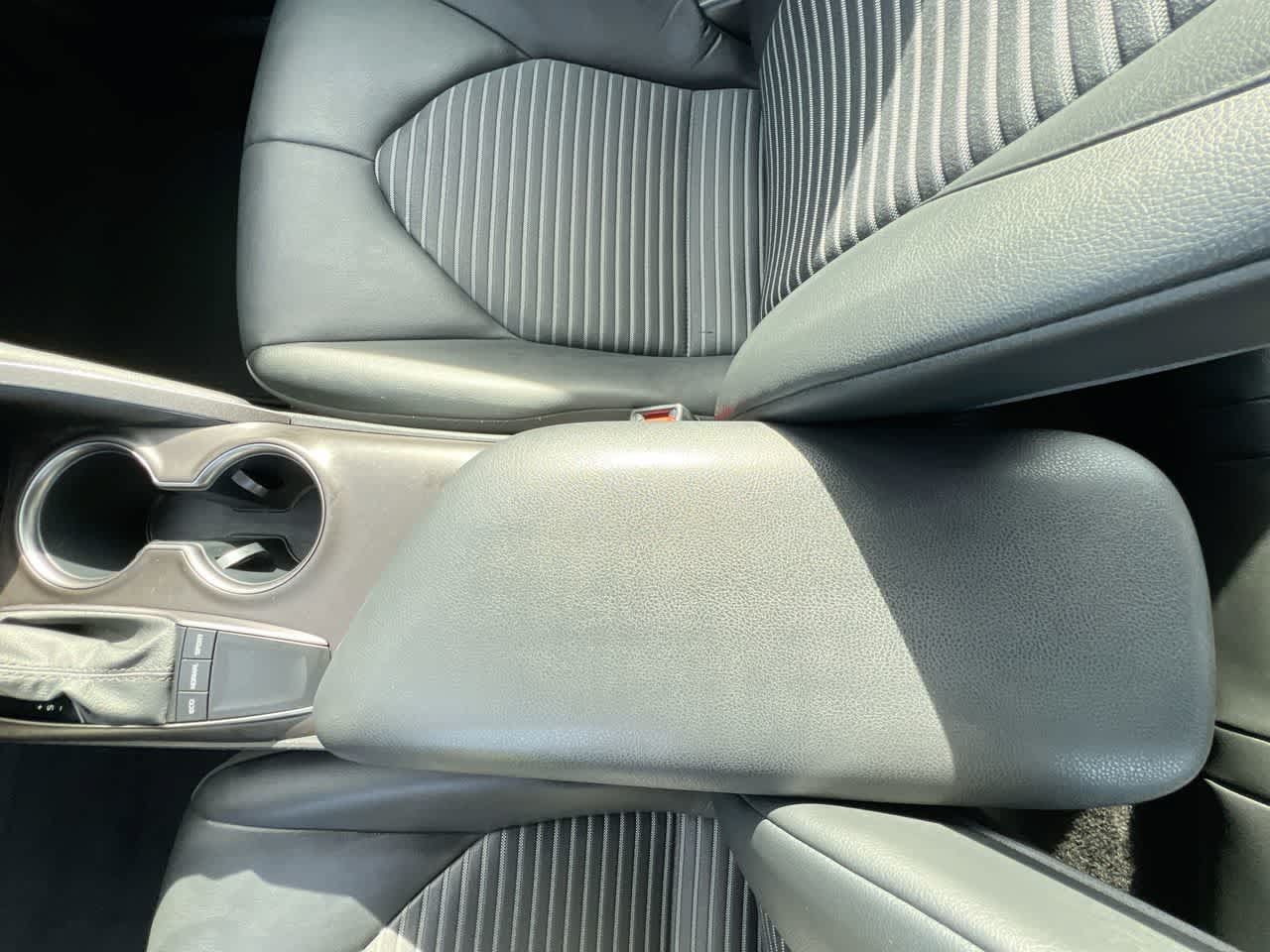 Used 2023 Toyota Camry SE FWD image 21