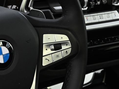 Certified 2025 BMW X4 xDrive30i image 32